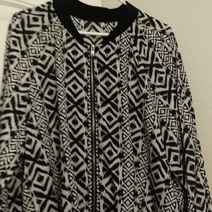 Black and white printed light thin jacket